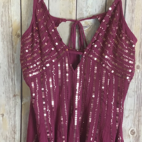 FREE PEOPLE SLEEVELESS BURGUNDY BLING WOMEN SZ MM - Picture 3 of 7